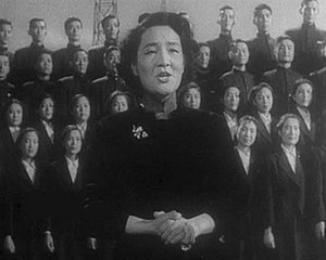 �質����С��ȥ�����������Ů�� ��С�೪�ĸ輰����ʱ����Ƭ