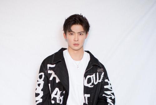 Ϊʲô�ö����������� ������˽�³�����ò�����䲻������ǰ��Ƭ