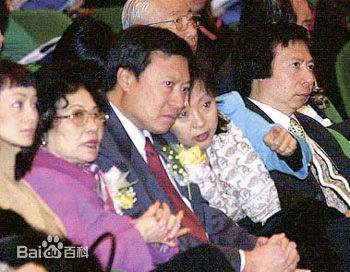 郭炳湘老婆李天颖年轻时候的照片 李天颖个人资料现状