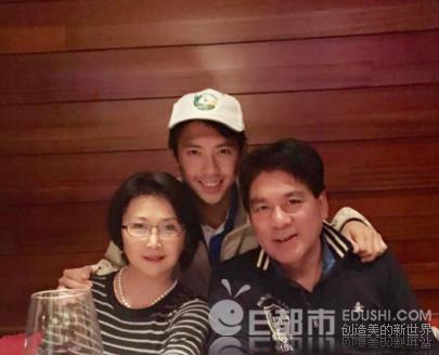 朱时茂几个老婆和邬君梅什么关系 朱时茂和范旭霞为什么分居8年