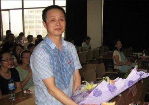 �����츸�����Ͼ��׸������ʲ���Ů����Ƭ ��ǿ������������