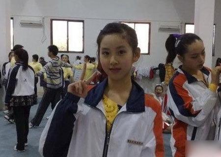 �����츸�����Ͼ��׸������ʲ���Ů����Ƭ ��ǿ������������