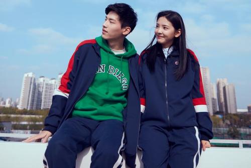 为什么男生都喜欢章若楠 章若楠男朋友许池照片个人资料是干嘛的