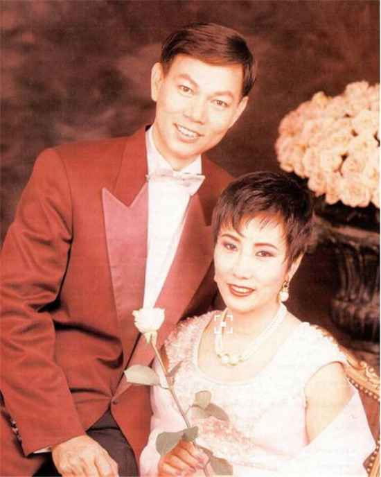 罗家英的前妻是谁有孩子吗 罗家英现任老婆汪明荃前夫是谁资料