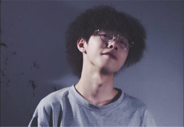 宋睡觉说了什么黄歌词为什么退赛 偶像练习生宋睡觉是谁是辉子吗