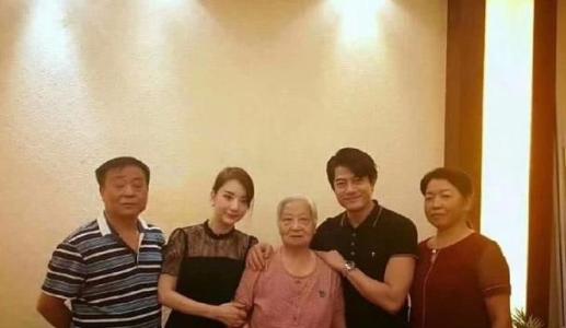 ����ũ����Ƭ������ǰ��Ƭ���� �����Ը������˸������ϼ�������