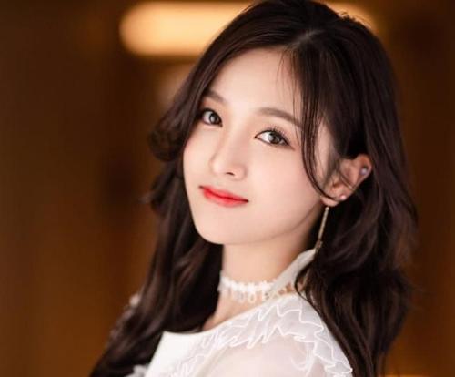 吴宣仪为什么有钱家庭资料介绍 吴宣仪爸爸是海南首富吗