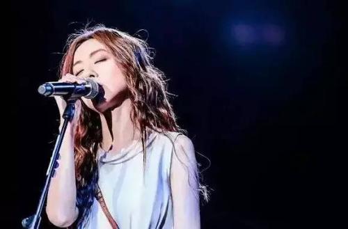 �����Ϊʲô�г�װװ��Ʒ��ô�� Ϊʲô˵ϲ�������Ķ����̲�