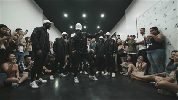 kinjaz��ʲô��˼�������Ͻ��� kinjaz��Ա�����Ĺ������й�����