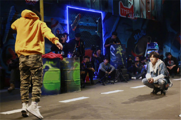 kinjaz��ʲô��˼�������Ͻ��� kinjaz��Ա�����Ĺ������й�����