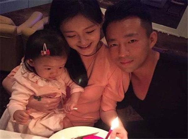 汪小菲婚礼扇大S耳光 汪小菲为什么打大s 大s疑遭家暴是真的吗