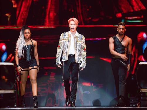 ��������˭���µ����˸�ĸ��ʲô�� �����˸������ϼ�ͥ��������