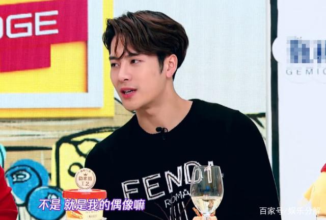 王嘉尔喜欢杨紫是真的吗自曝理想型 王嘉尔个人资料简介家境背景