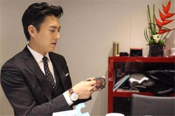 �����ĵ�һ�������ǽ����ʲô��ϵ ��ɺ����������Ϲ��������