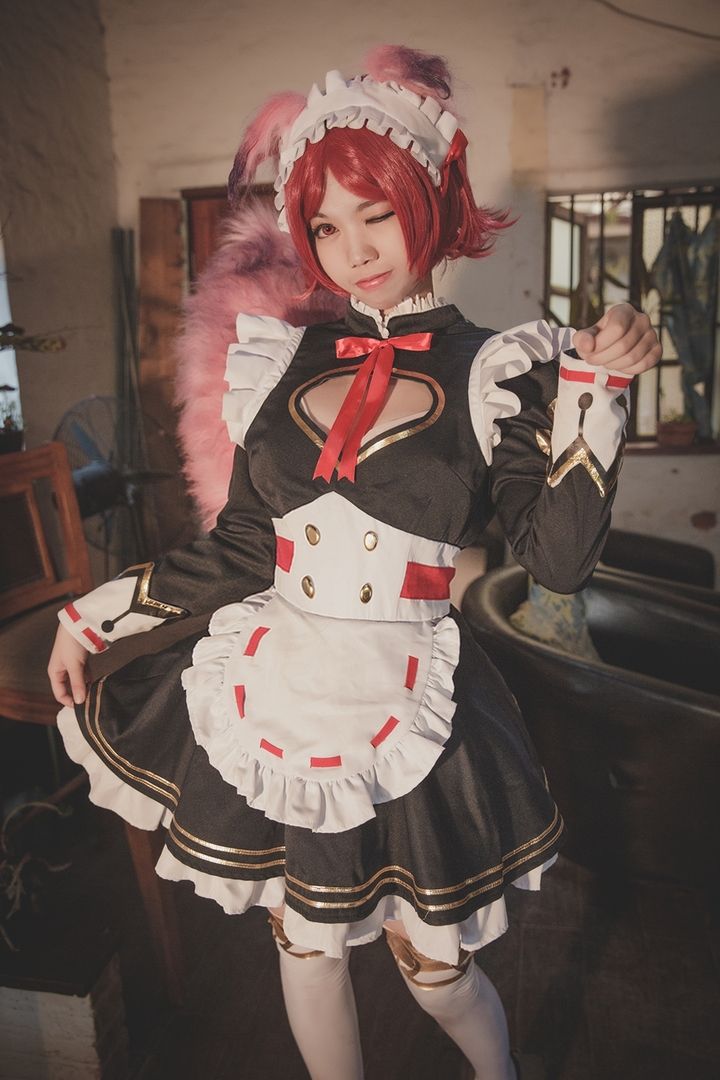 �ձ������ڿ㿧�������˷���ͼ ����Ů��װ����Ա�����������