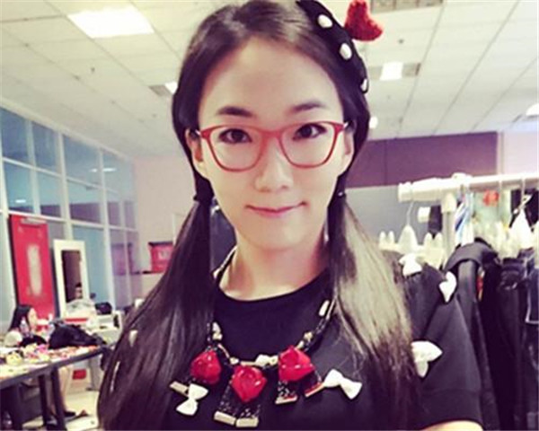 ��ޱޱΪʲô��ô��Ǯ ��ޱޱ�Ϲ���˭ǰ����С�ܳ�������������