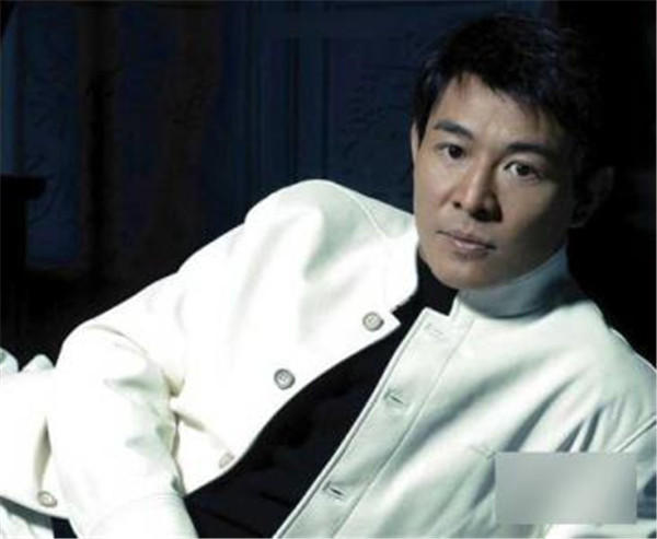 李连杰得了什么病能治好吗 为什么李连杰会得甲亢什么时候得的