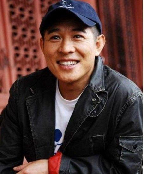 李连杰得了什么病能治好吗 为什么李连杰会得甲亢什么时候得的