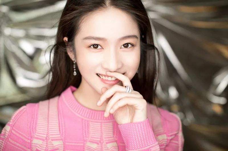 张雪迎情史天涯扒皮人设惨遭崩塌 张雪迎张艺兴疑似恋情曝光真假