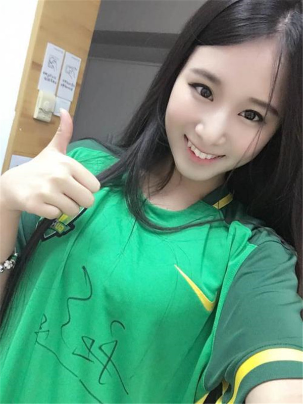 台球主播艾菲joan微博真名多大了哪里人 斯诺克主播艾菲的艳照