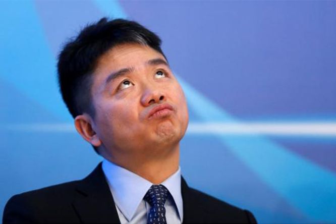 ��ǿ������Ů����Ң��Ƭ������������˭ ����Ң��ͥ������θ���