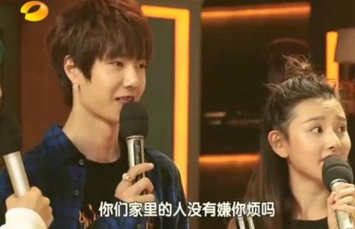 ��һ�����ϵ�ǰŮ����˭ ��һ���������������ǰŮ����������