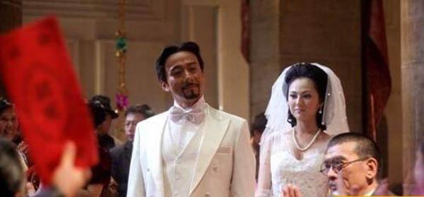 赵立新为什么是瑞典籍 赵立新结过几次婚老婆俞岚和三个孩子照片