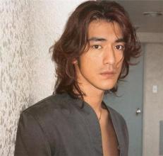 �����������Ϊʲô����� �������ϵ�Ů���Ѷ���˭���¶�̬