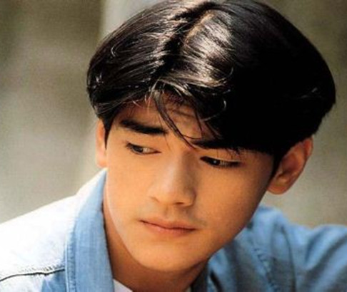 �����������Ϊʲô����� �������ϵ�Ů���Ѷ���˭���¶�̬