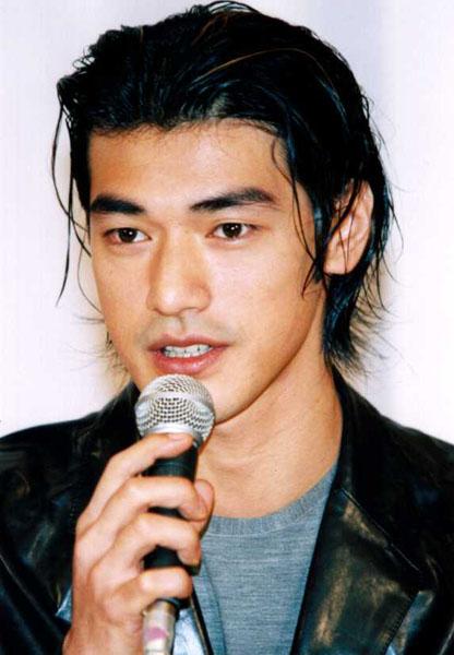 �����������Ϊʲô����� �������ϵ�Ů���Ѷ���˭���¶�̬