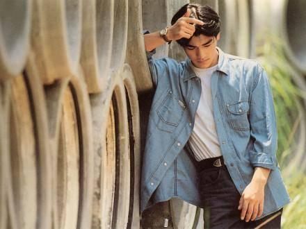 �����������Ϊʲô����� �������ϵ�Ů���Ѷ���˭���¶�̬