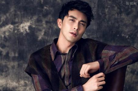 ��ΰ�ⱻ���ݿ���˽����Ʒ�ܲ���ļٵ� Ů����������˭������Ƭ