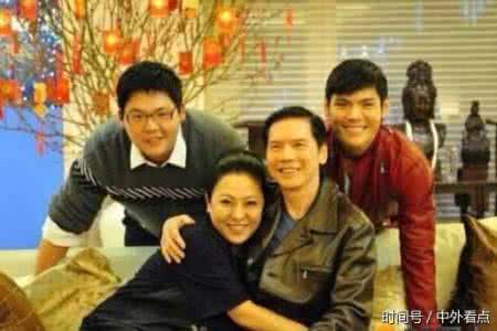 向佑长得这么难看是不是向华强亲生 向华强面相很凶恶被传弱智