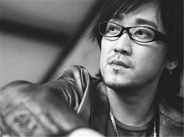 周传雄暴瘦对比照片瘦了多少斤 周传雄为什么暴瘦得了什么病近况