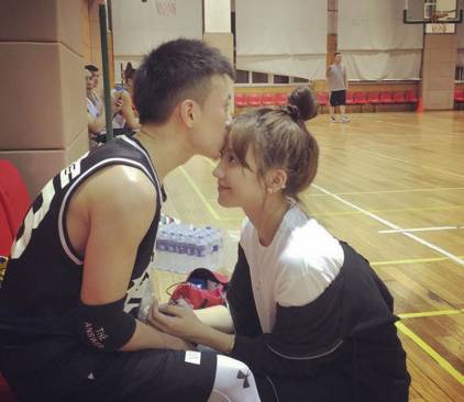 贾青个人资料简介黑历史扒皮 贾青秦奋为什么分手