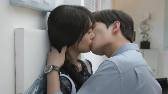 ������֣ˬ����͵͵��һ���� �����¹���֣ˬ������ʵ�ع�