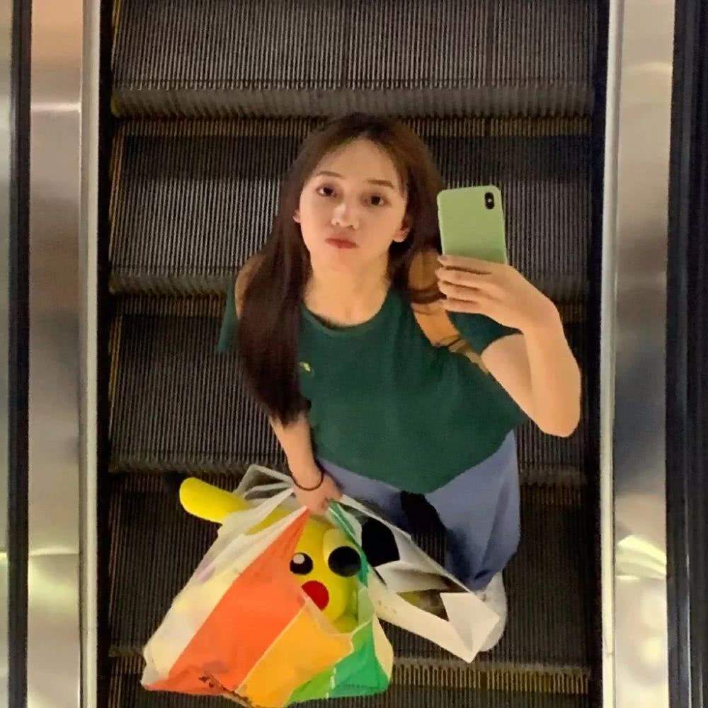 ���ෲ����¼���ֱ�Ů��������� ��ţ����¼��Ƶ�����ෲ����