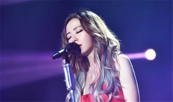 为什么叫张靓颖张珍是原名吗 张靓颖右耳间歇性失聪是怎么回事