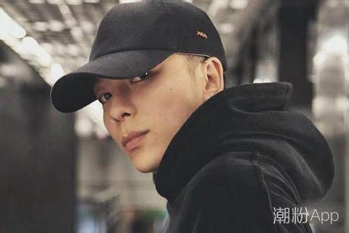 �ƾ������������������������ж����� Ц�����������ƾ�����һ��