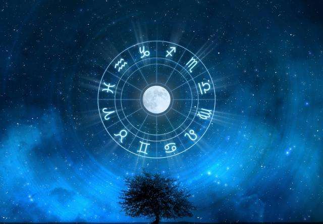 ������������֮�� ���������ĸ����ϴ� ˮƿ���Ƿ���������߽�