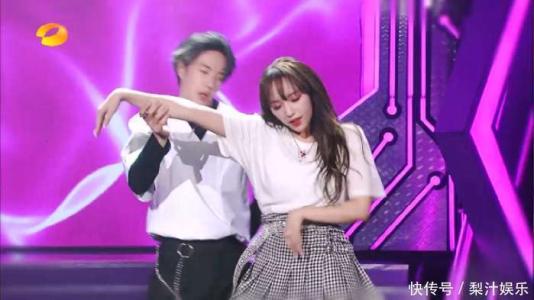 王一博和程潇什么关系恋情是怎么回事 王一博程潇甜蜜暧昧瞬间