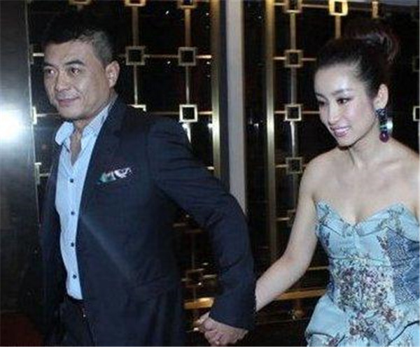 �غ�贸�������ͼƬ�Ϲ���˭ �غ�贽�����λ��һ���Ϲ���˭