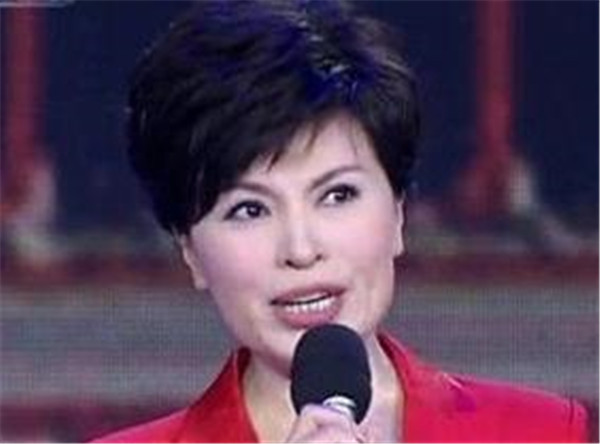 Ů������������������Ϲ���˭ ����Ů���������������˼�����Ƭ