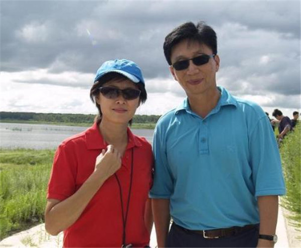 Ů������������������Ϲ���˭ ����Ů���������������˼�����Ƭ