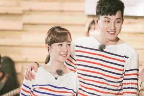 张檬交往过哪些男友混乱情史滥交照片 抹黑刘雨欣翻白眼照片真相