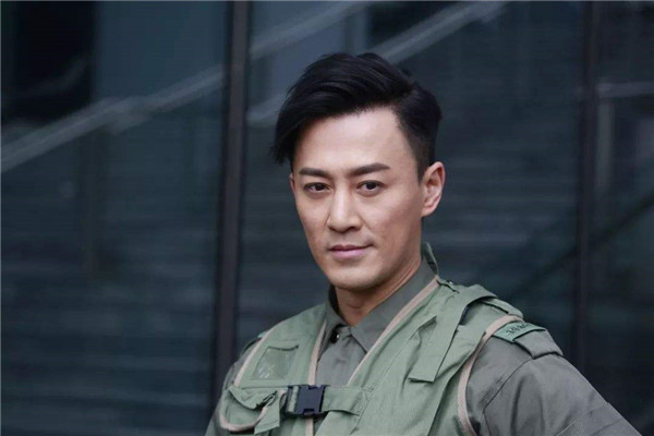 林峰怎么看上张馨月 林峰吴千语为什么分手真实原因