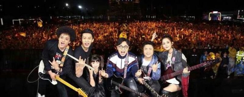 ���һ��ֶ��ж����ֶ�