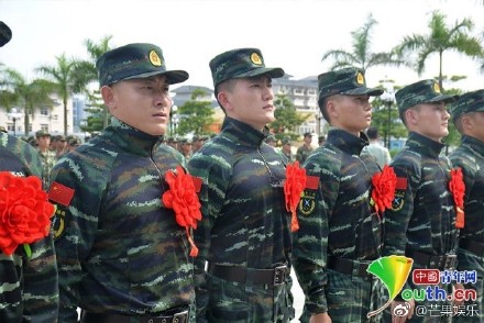 张馨予老公何捷什么军衔是军三代 个人资料家庭背景父母家世介绍