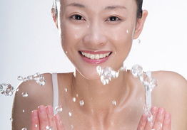 陈荣炼多大年龄了 比安以轩大几岁