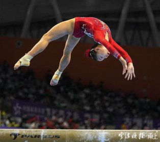 管晨辰为什么退赛 她可一点都没有闲着